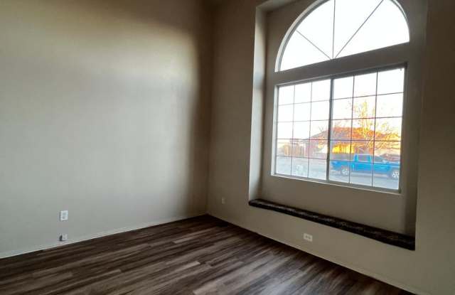 Great 2 story home in Rio Rancho Gallery 4