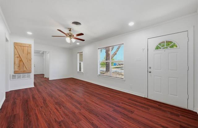 13 MacArthur Drive Gallery 4