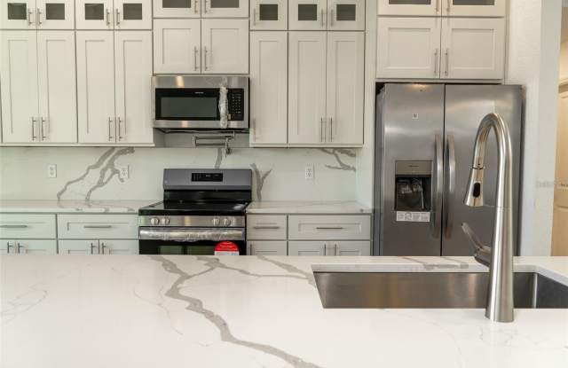 17820 SW 33RD Terrace Gallery 2