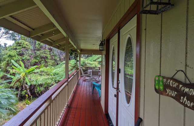 Fully furnished 2BR 2bath House in Volcano Gallery 3