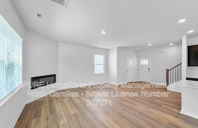 1415 Mammoth Rd Gallery 3
