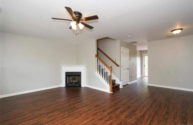 1230 Iron Gate Court Gallery 3