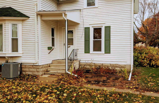 327 E 7th St photos photos