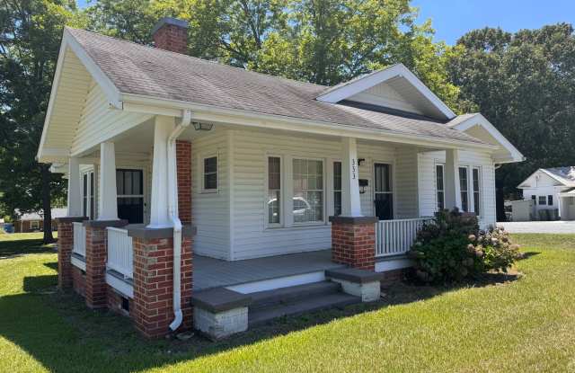 3 Bed, 1 Bath Newly Renovated Home in Asheboro! photos photos