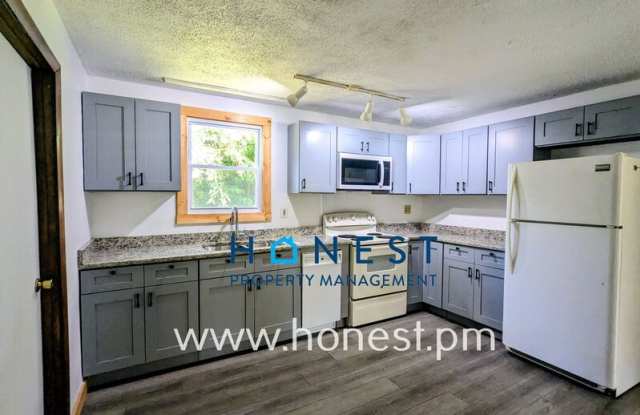 2496 North Belfast Avenue photos photos