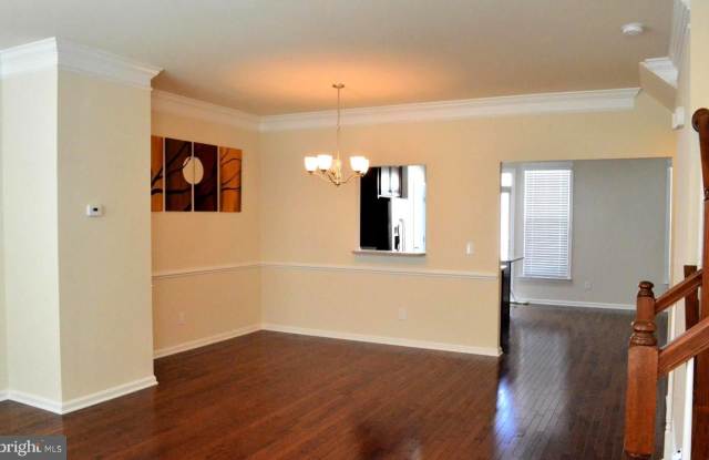 8894 QUARRY ROAD Gallery 4