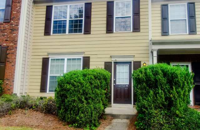 2752 Deerwood Lane - 2752 Deerwood Lane, Atlanta, GA 30331