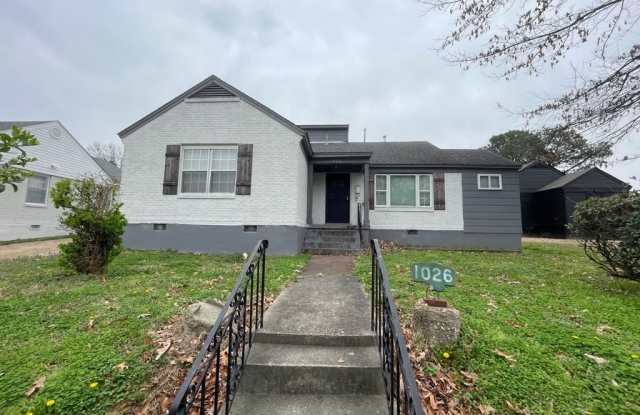 1026 Ramona St photos photos