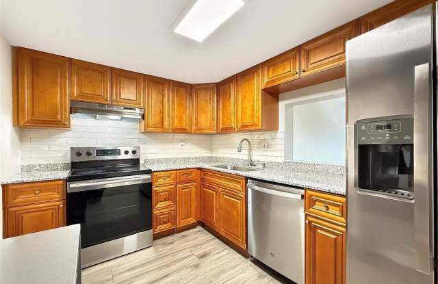 4384 NW 9th Ave - 4384 Northwest 9th Avenue, Deerfield Beach, FL 33064