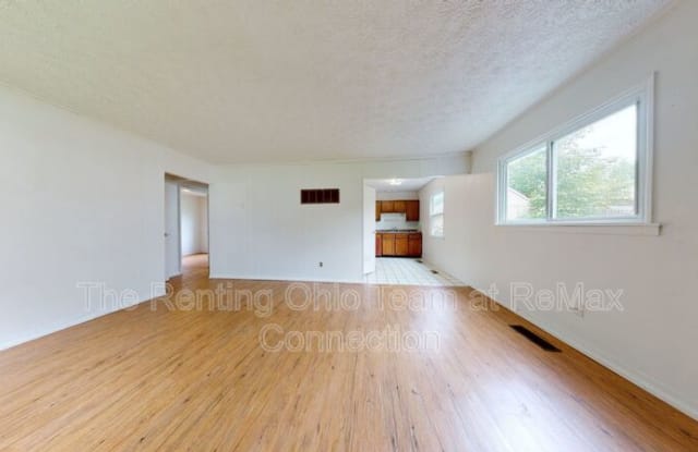 969 Duke Rd - 969 Duke Road, Whitehall, OH 43213