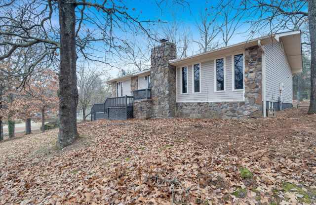 Spacious 3 Bed / 3 Bath Home in Valley View School District! photos photos