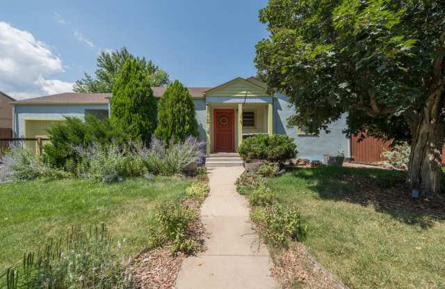 Charming ranch home in prime Patty Jewett Area photos photos