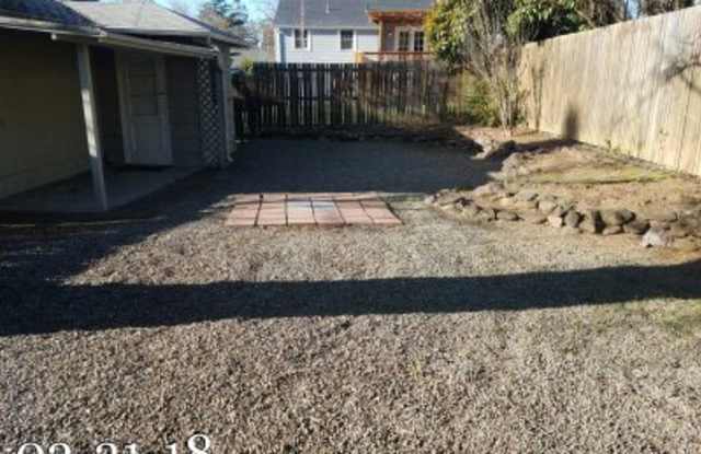 1429 E Main St photos photos