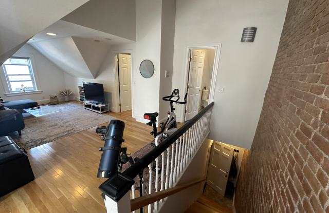 4 Lee St. - 4 Lee Street, Somerville, MA 02145