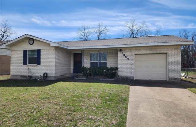 1002 Duval Drive photos photos