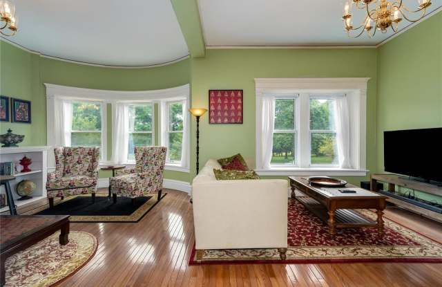 20 North Kingshighway Boulevard Gallery 3