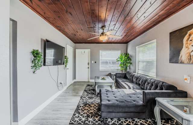 112 W 34th Street photos photos