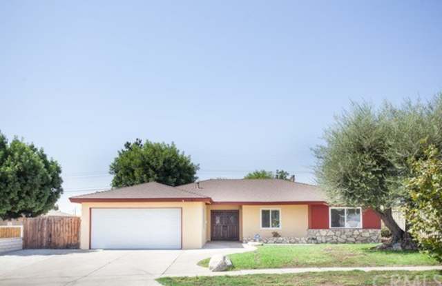 571 Thornhurst Avenue - 571 Thornhurst Avenue, Glendora, CA 91741