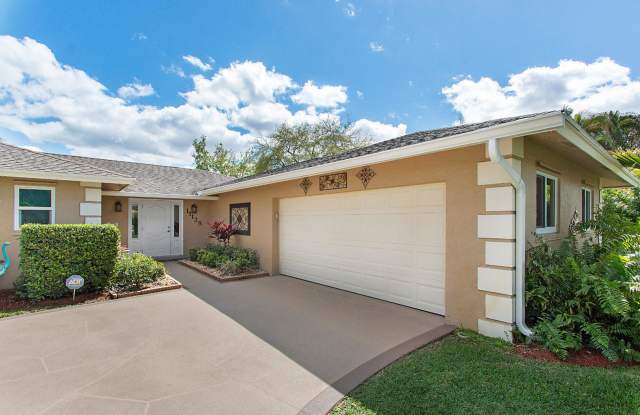 11128 Springwood Place - 11128 Springwood Place, Wellington, FL 33414
