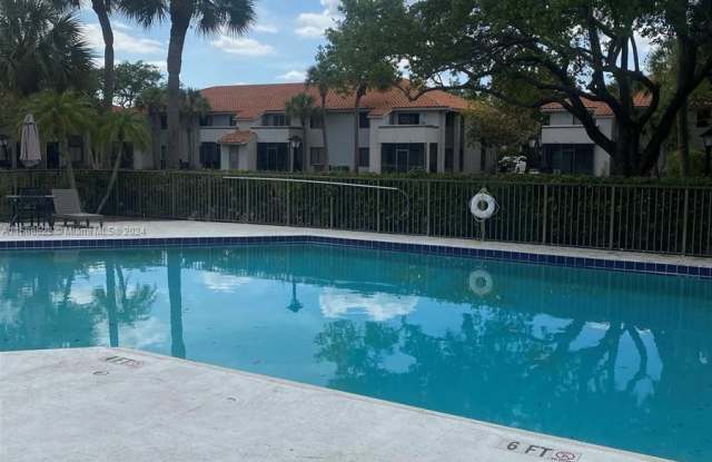 8323 Coral Lake Dr - 8323 Coral Lake Drive, Coral Springs, FL 33065