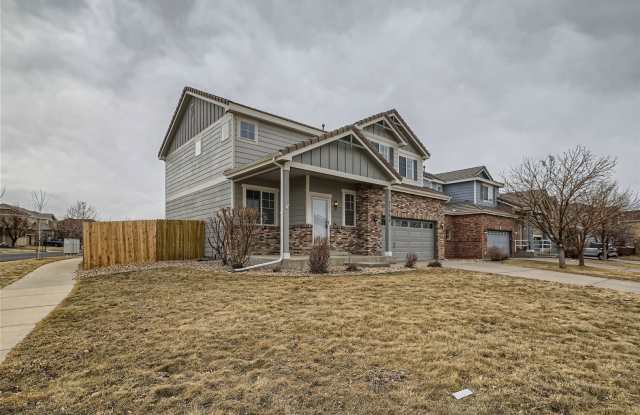 Wonderful 3 BR/3 BA Home with Open Main Level and 2nd Story Loft! Cherry Creek Schools! Minutes to E-470 and Buckley AFB! Gallery 3