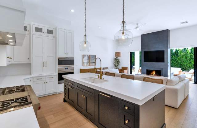 Rates Vary: $9,995 - $19,995 photos photos