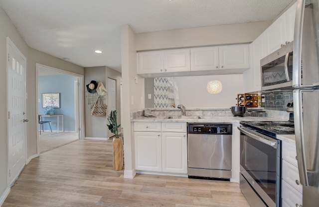 Addison Place Apartments Gallery 4
