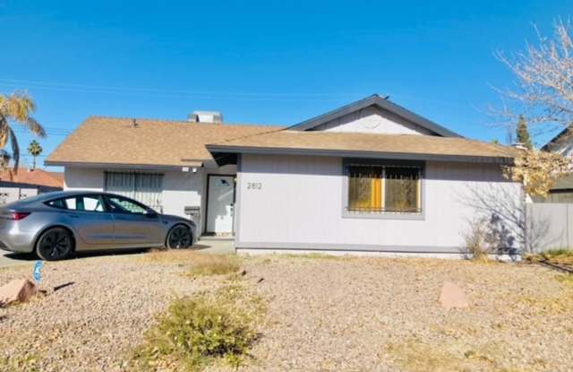 Fully Furnish beautiful home - 2812 Natalie Avenue, Winchester, NV 89121
