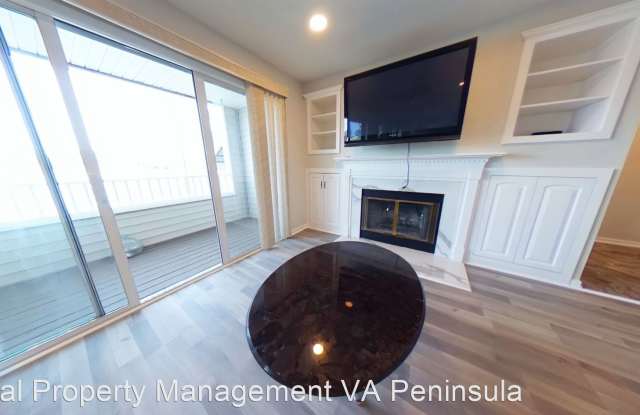 242 Dockside  Unit A Gallery 4