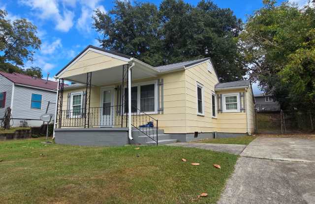 Renovated 2 bed & 1 bath home Gallery 1