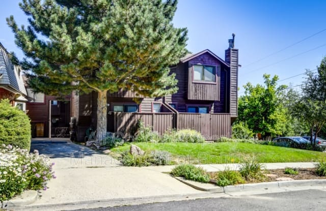 1031 Portland Place photos photos