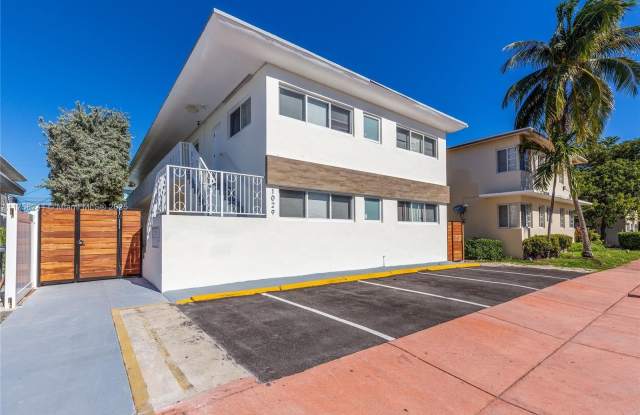 1029 79th St photos photos