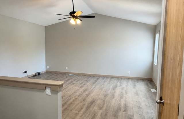 3920 South 56th Street - 1 - 3920 South 56th Street, Lincoln, NE 68506