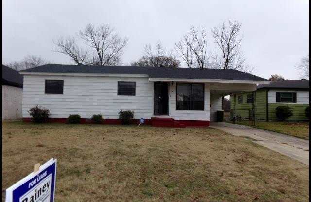 5004 S Woodland Drive Gallery 2