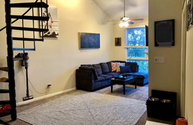 15635 Mildred Pl Gallery 2