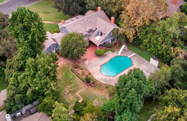 255 Hacienda Dr Gallery 3