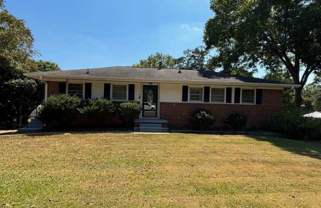 305 Highland Ave., Opelika photos photos