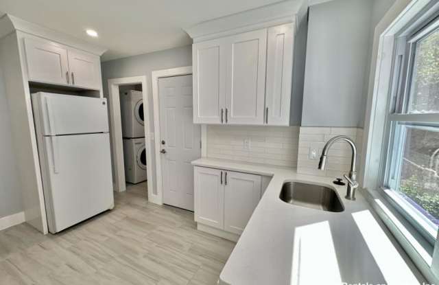 52 Forest Hills St. photos photos