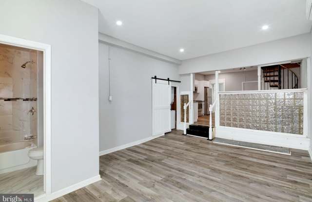 2516 N FAIRHILL Street photos photos