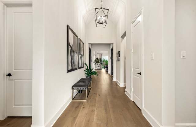 4511 Walnut Grove Lane Gallery 4