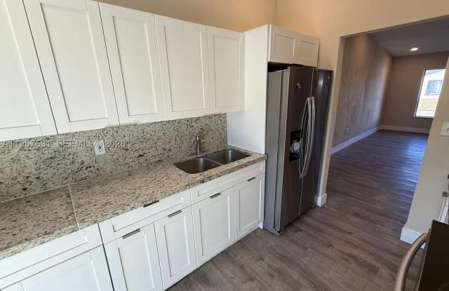 14102 SW 281st Ter Gallery 1