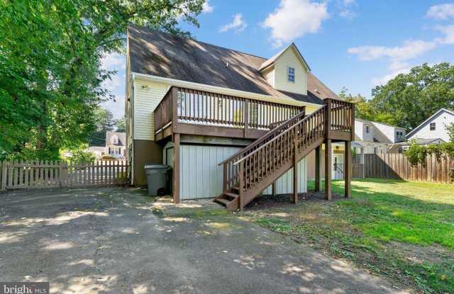 6703 OAK Drive Gallery 3