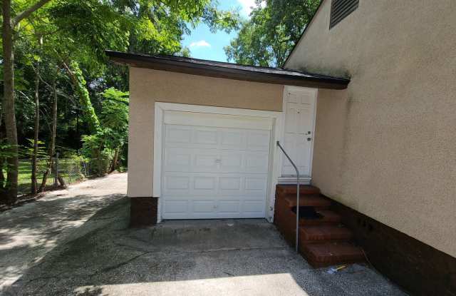 7909 Wainwright Drive Gallery 3