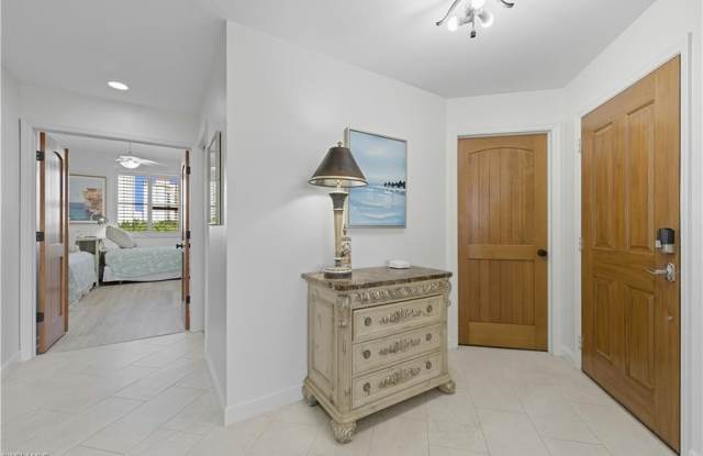 7040 Pelican Bay Blvd Gallery 4