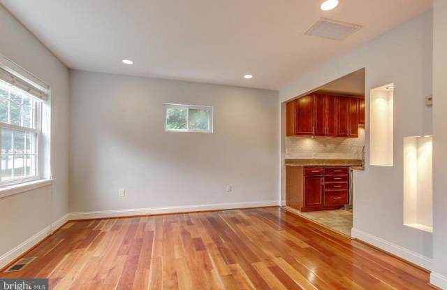 3948 PENNSYLVANIA AVENUE SE Gallery 4