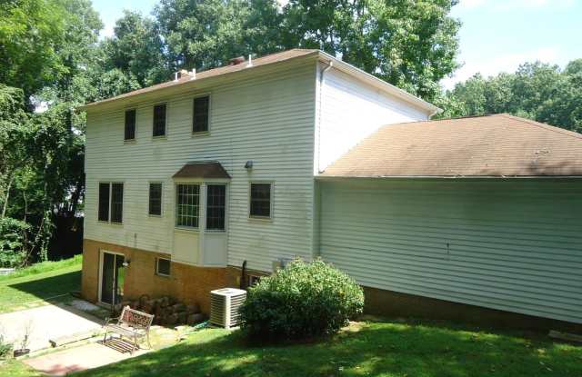 1120 EDWARD DRIVE Gallery 2