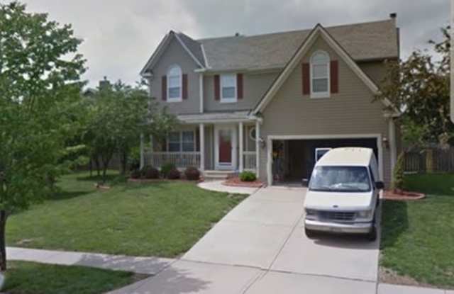 8820 W 124th Ter - 8820 West 124th Terrace, Overland Park, KS 66213