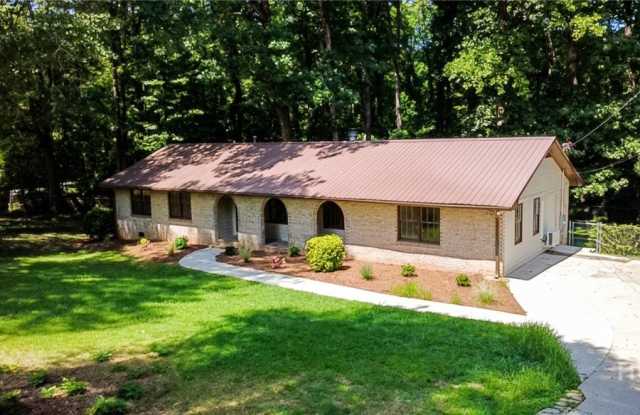 1191 Arrowhead Road Gallery 3