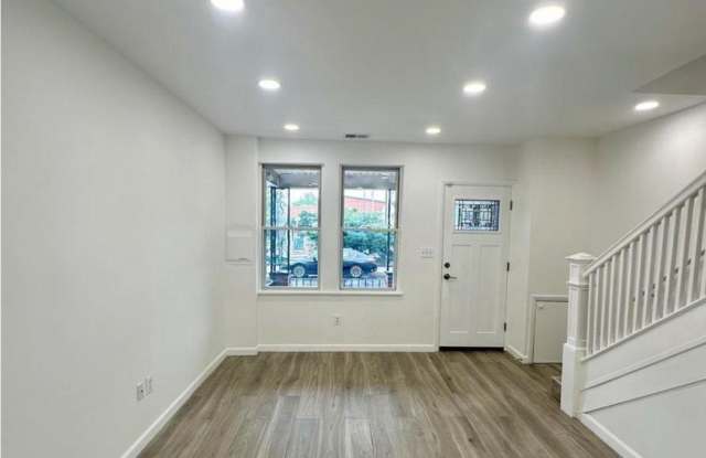 623 18TH Street NE Gallery 4