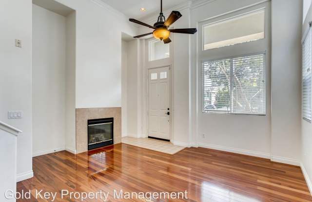 4906 Paramount Drive Gallery 3